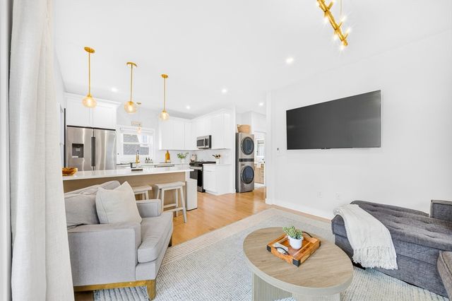 12 Sewall Ave 2B, Winthrop, MA 02152