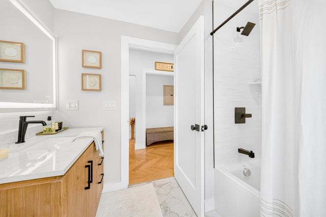 12 Sewall Ave 2B, Winthrop, MA 02152