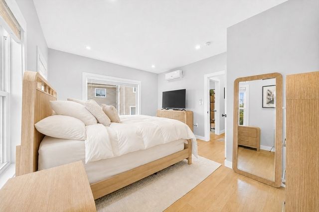 12 Sewall Ave 2B, Winthrop, MA 02152
