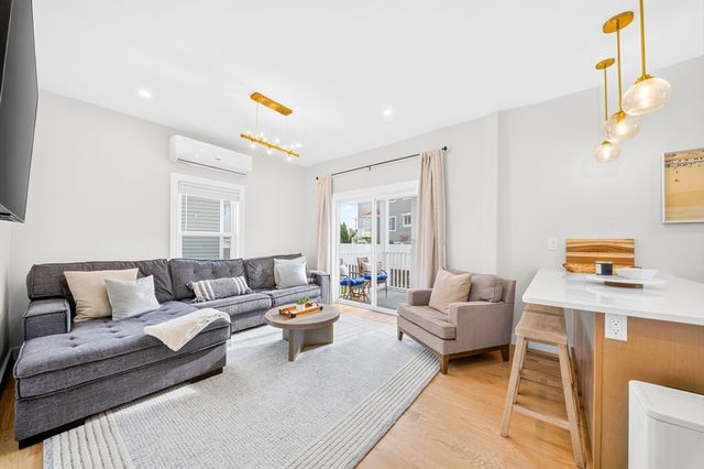 12 Sewall Ave 2B, Winthrop, MA 02152