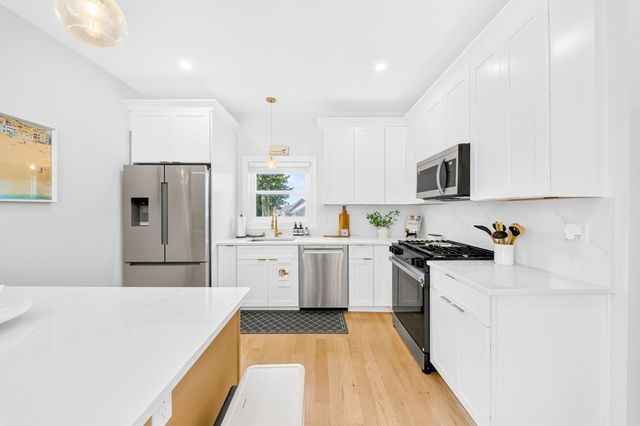 12 Sewall Ave 2B, Winthrop, MA 02152