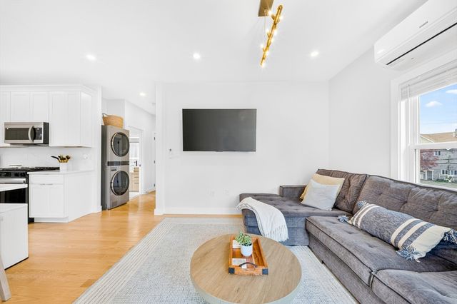 12 Sewall Ave 2B, Winthrop, MA 02152