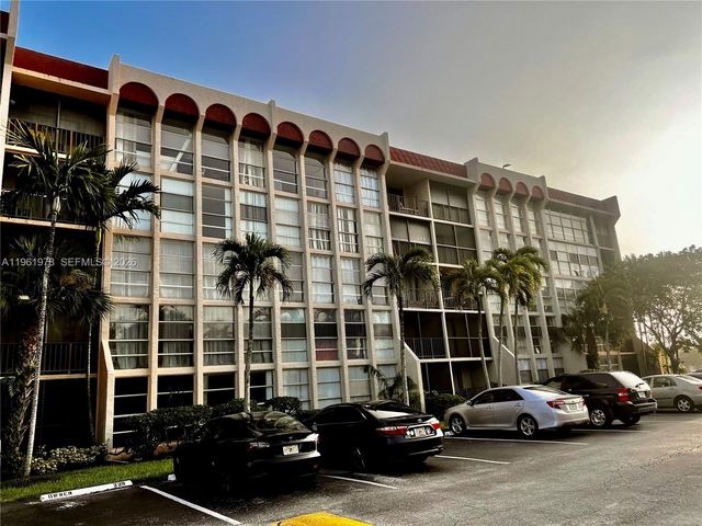 2001 Atlantic Shores Blvd 409, Hallandale Beach, FL 33009