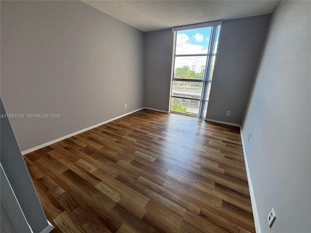 2001 Atlantic Shores Blvd 409, Hallandale Beach, FL 33009