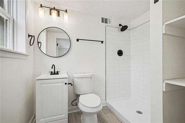 9112 Marsh Avenue, Kansas City, MO 64138