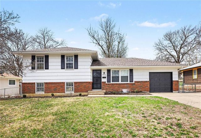 9112 Marsh Avenue, Kansas City, MO 64138