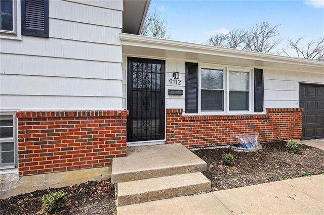 9112 Marsh Avenue, Kansas City, MO 64138