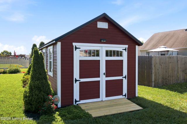 421 Golden Wing Rd, Mt Washington, KY 40047