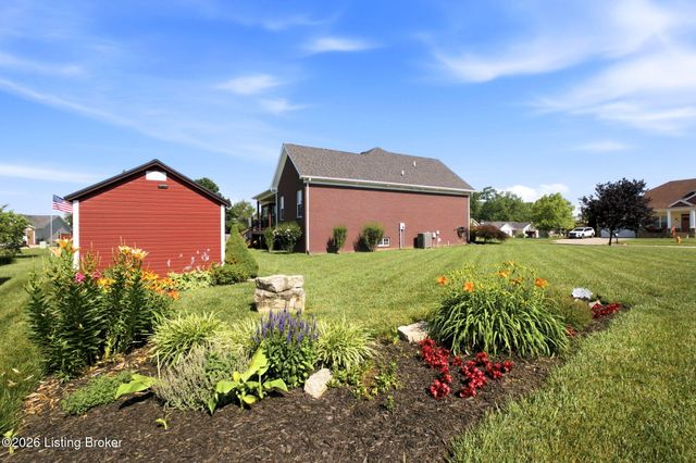 421 Golden Wing Rd, Mt Washington, KY 40047