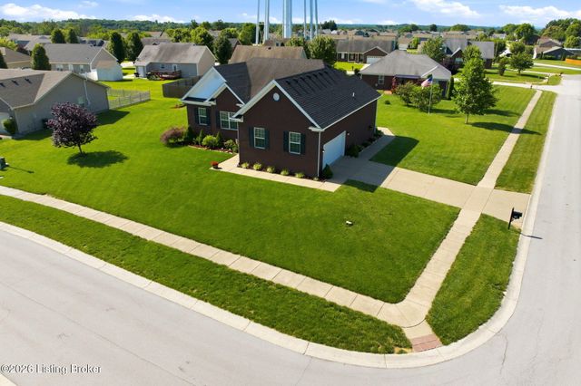 421 Golden Wing Rd, Mt Washington, KY 40047