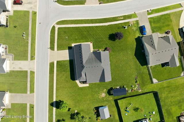 421 Golden Wing Rd, Mt Washington, KY 40047