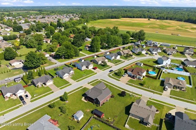 421 Golden Wing Rd, Mt Washington, KY 40047