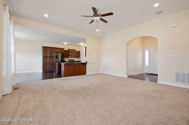 421 Golden Wing Rd, Mt Washington, KY 40047