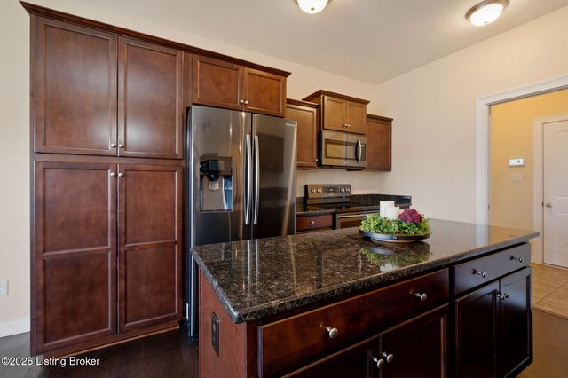 421 Golden Wing Rd, Mt Washington, KY 40047