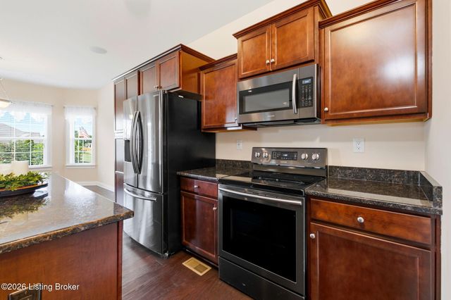 421 Golden Wing Rd, Mt Washington, KY 40047