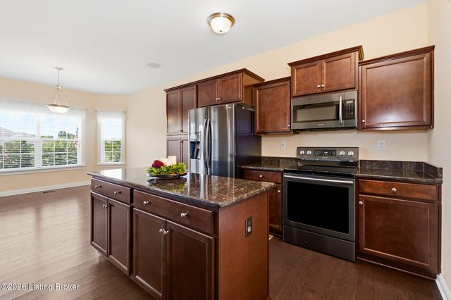 421 Golden Wing Rd, Mt Washington, KY 40047