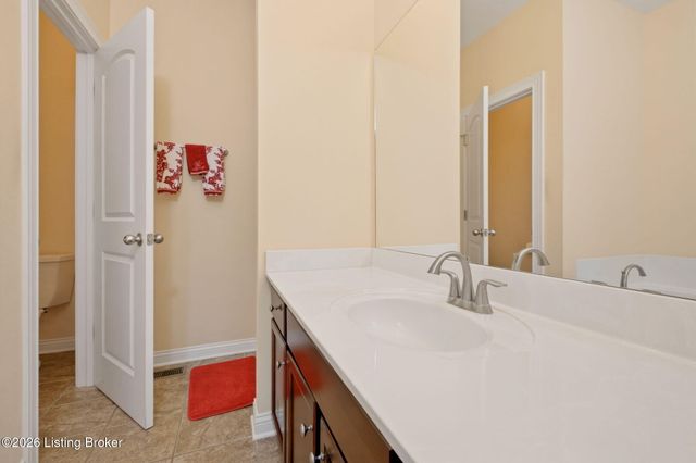 421 Golden Wing Rd, Mt Washington, KY 40047
