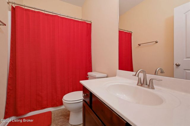 421 Golden Wing Rd, Mt Washington, KY 40047