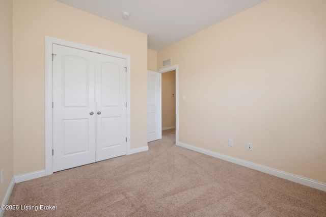 421 Golden Wing Rd, Mt Washington, KY 40047