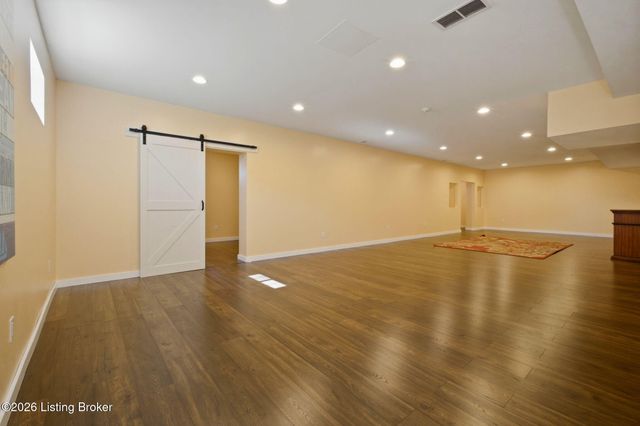 421 Golden Wing Rd, Mt Washington, KY 40047