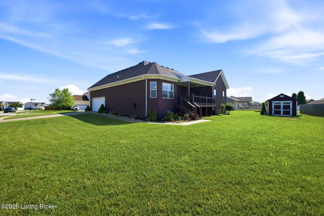 421 Golden Wing Rd, Mt Washington, KY 40047