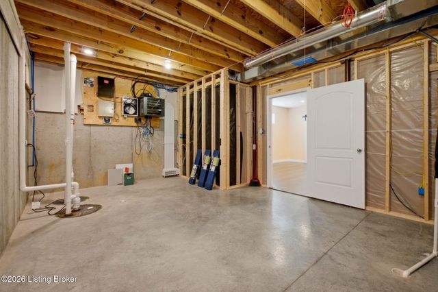 421 Golden Wing Rd, Mt Washington, KY 40047