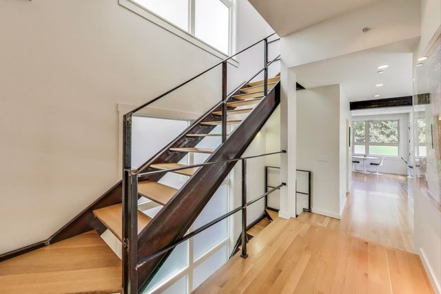 1475 W Superior Avenue 1, Chicago, IL 60647