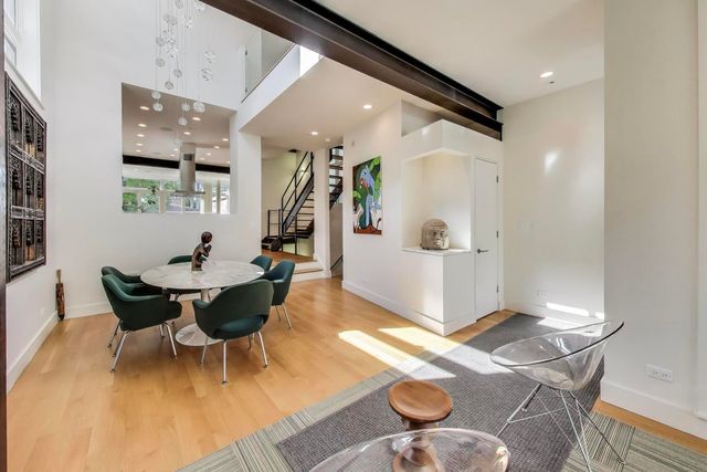 1475 W Superior Avenue 1, Chicago, IL 60647