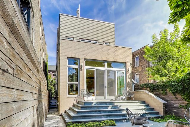 1475 W Superior Avenue 1, Chicago, IL 60647