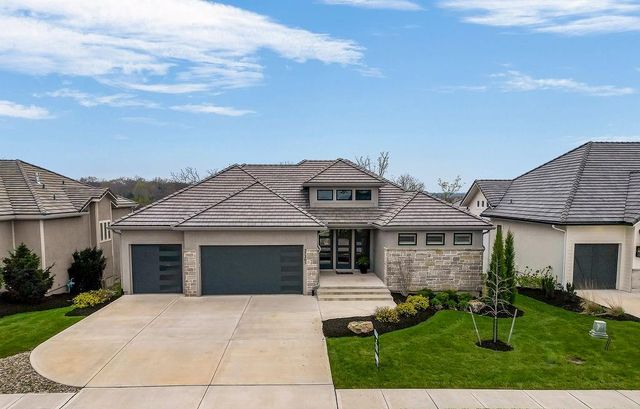 27205 W 100th Terrace, Olathe, KS 66061