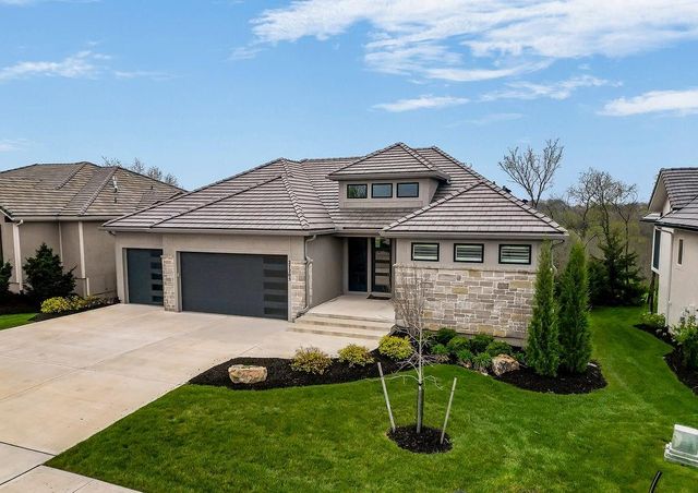27205 W 100th Terrace, Olathe, KS 66061