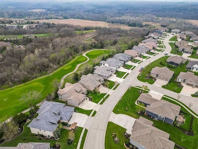 27205 W 100th Terrace, Olathe, KS 66061