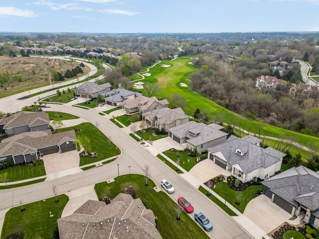 27205 W 100th Terrace, Olathe, KS 66061