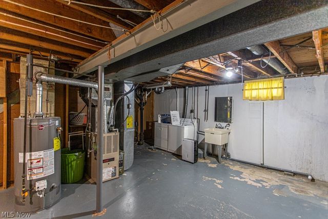 3154 Northwest Boulevard NW, Warren, OH 44485
