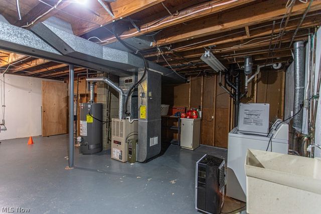 3154 Northwest Boulevard NW, Warren, OH 44485