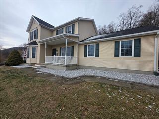 142 Nottingham Way, Horseheads, NY 14903