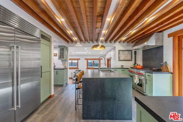 706 Navy Street, Santa Monica, CA 90405