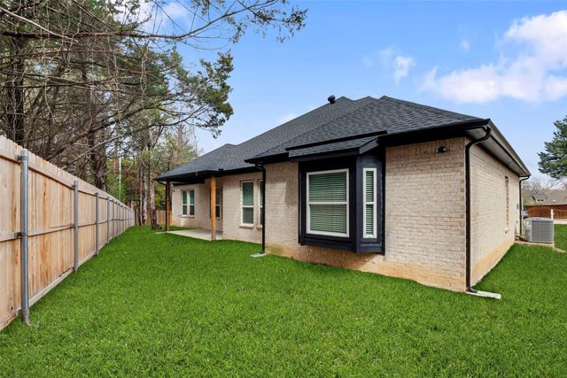 2217 S Peachtree Court, Denison, TX 75020