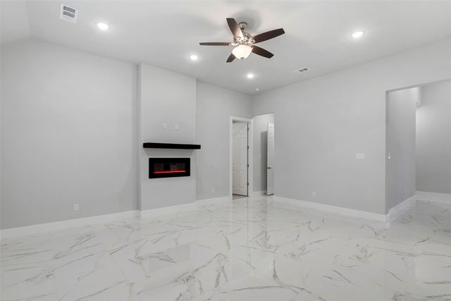 2217 S Peachtree Court, Denison, TX 75020