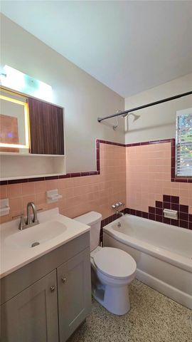 1018 60TH AVENUE N, St Petersburg, FL 33703