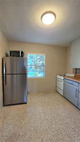 1018 60TH AVENUE N, St Petersburg, FL 33703