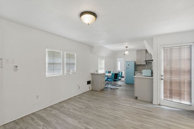 1437 Forest Trail, Azle, TX 76020