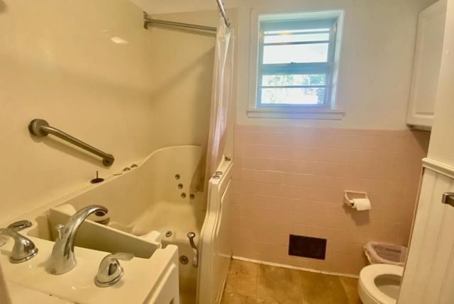 606 Spruce Street, Harrison, AR 72601