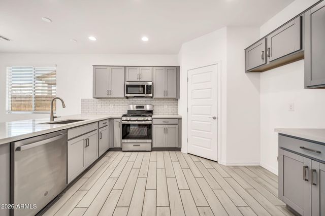 8830 W PASADENA Avenue, Glendale, AZ 85305