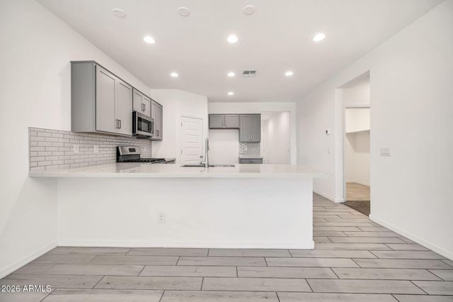 8830 W PASADENA Avenue, Glendale, AZ 85305