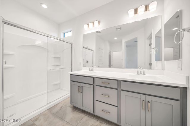 8830 W PASADENA Avenue, Glendale, AZ 85305