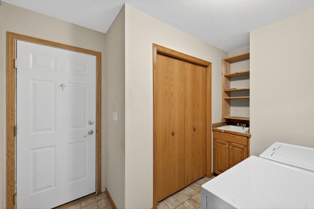 1606 17th Street SW, Austin, MN 55912