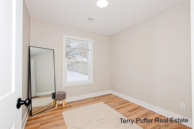 1221 Sanford Street, Muskegon, MI 49441