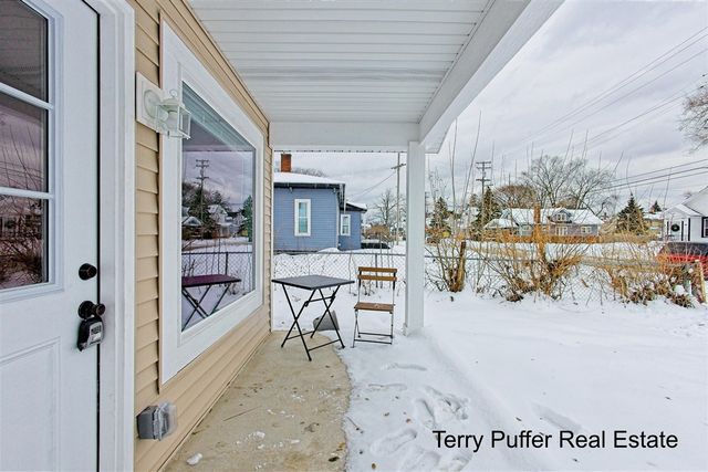 1221 Sanford Street, Muskegon, MI 49441