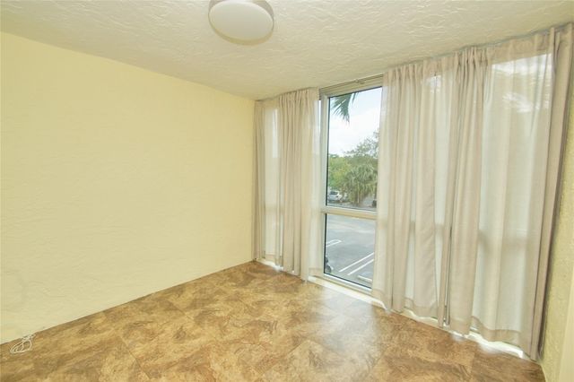 10762 La Placida Drive 205, Coral Springs, FL 33065